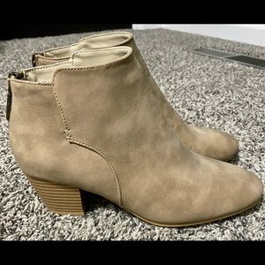 New Ankle Boots Booties Size 6